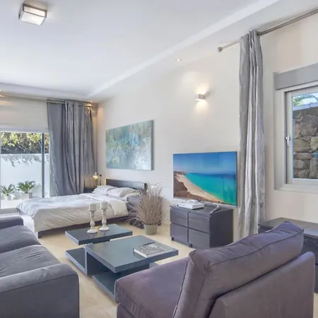 Villa Stunning 6bedrooms Marbella With By Lodgerstrip *