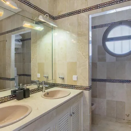 Stunning 6bedrooms Marbella With By Lodgerstrip וילה אסטפונה