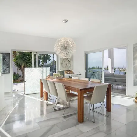Villa Stunning 6bedrooms Marbella With By Lodgerstrip